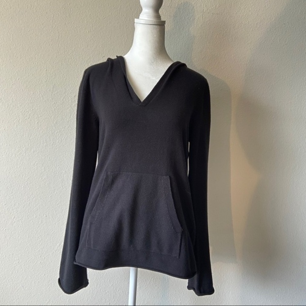 Josephine Chaus Sport Hooded Sweater